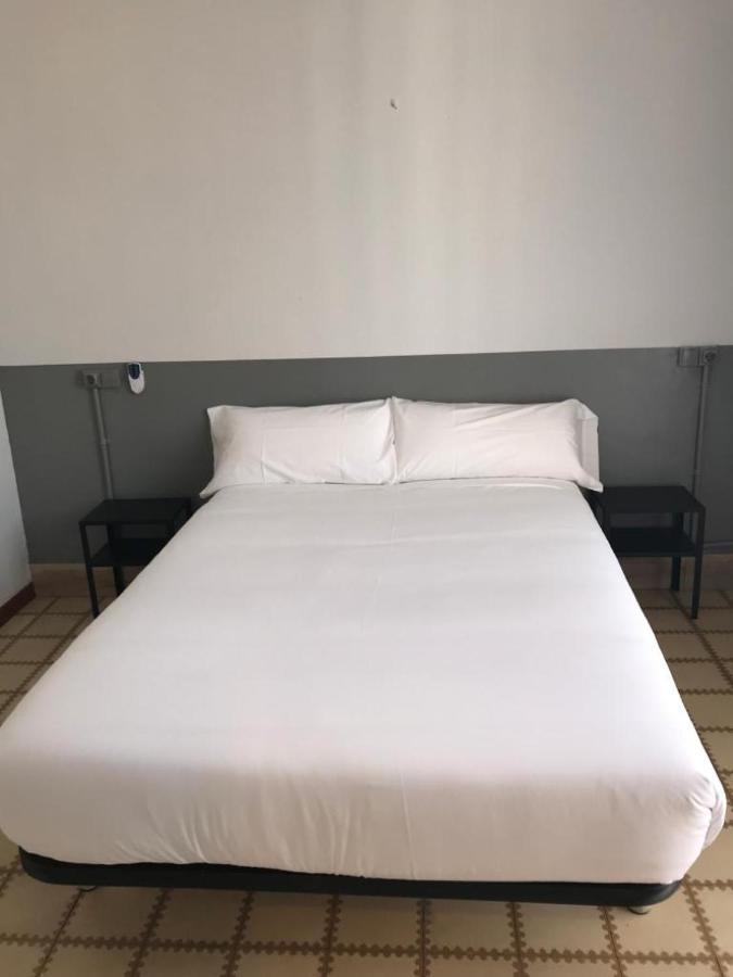 Hotel Monegal Barcelona Ngoại thất bức ảnh