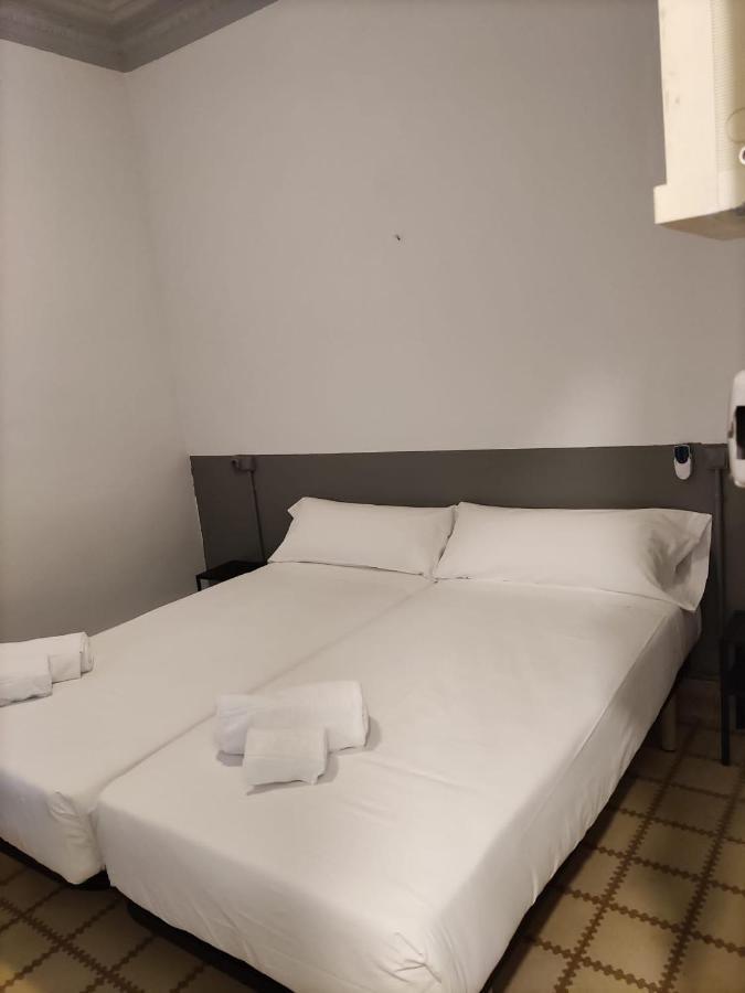 Hotel Monegal Barcelona Ngoại thất bức ảnh