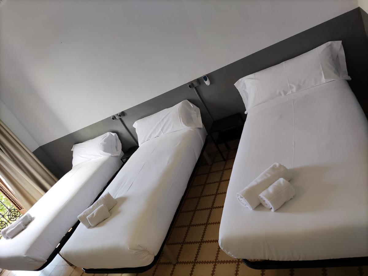 Hotel Monegal Barcelona Ngoại thất bức ảnh