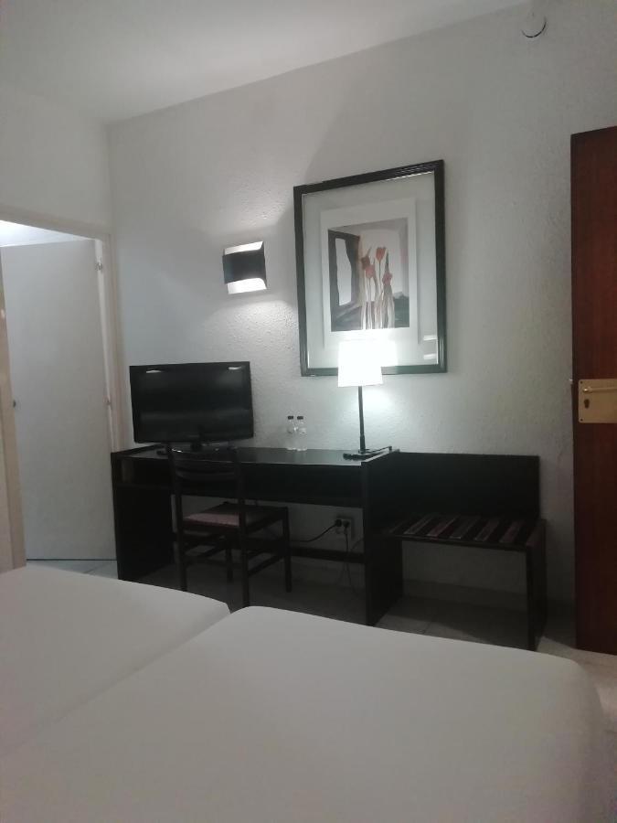 Hotel Monegal Barcelona Ngoại thất bức ảnh