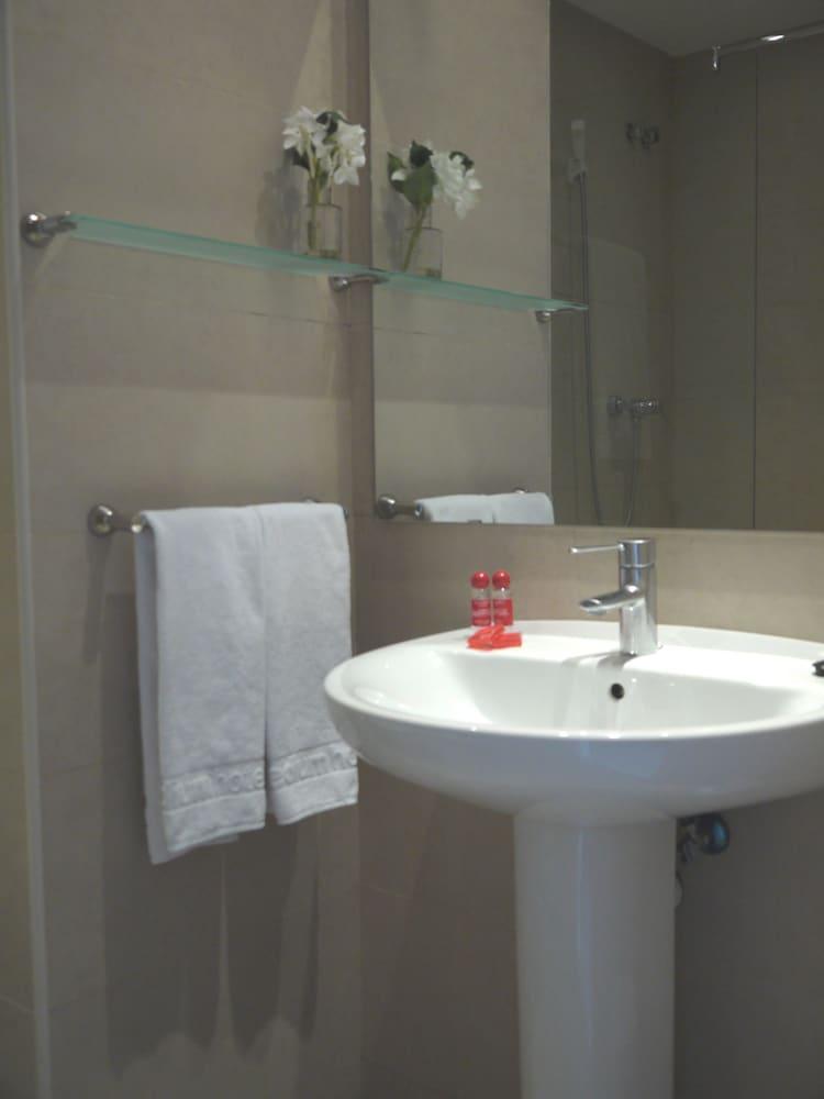 Hotel Monegal Barcelona Ngoại thất bức ảnh