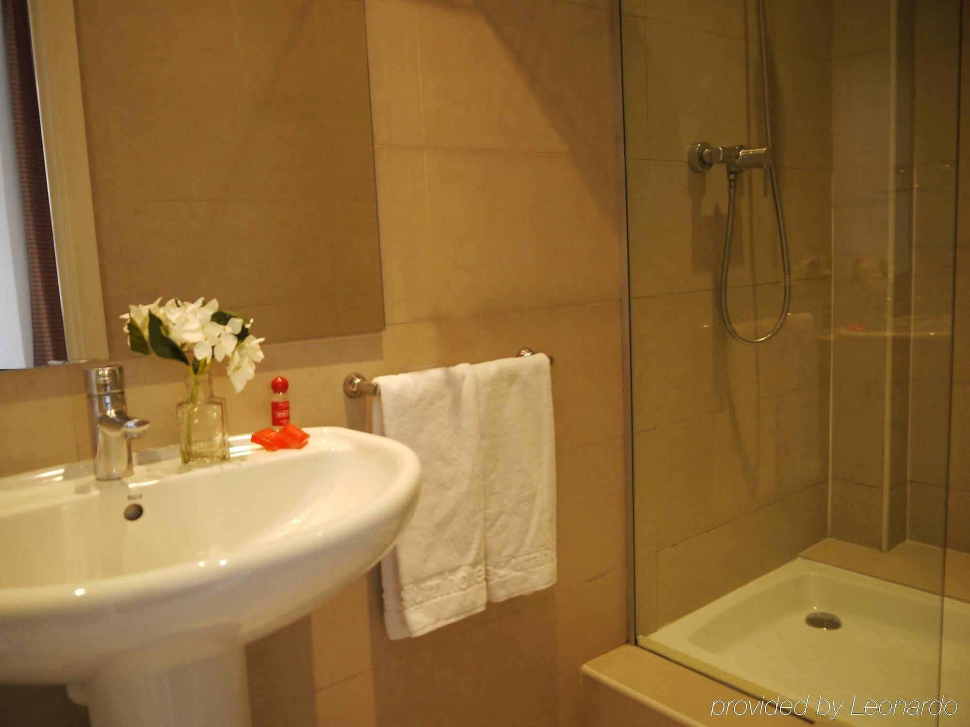 Hotel Monegal Barcelona Ngoại thất bức ảnh
