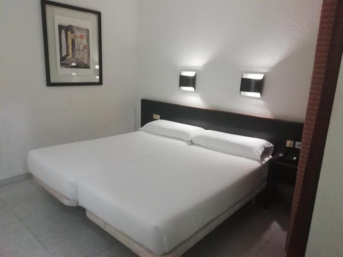 Hotel Monegal Barcelona Ngoại thất bức ảnh